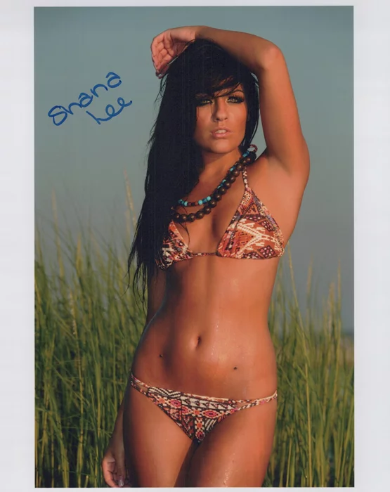 Shana Lee autograph