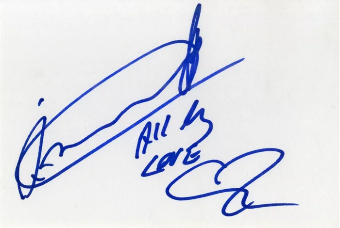 Q'Orianka Kilcher autograph
