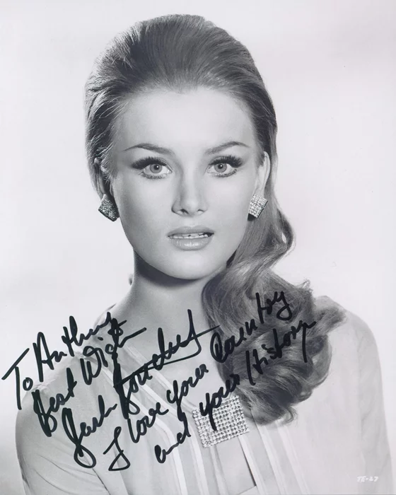 Barbara Bouchet autograph