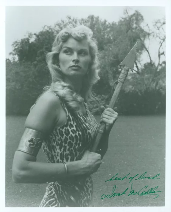 Irish McCalla autograph