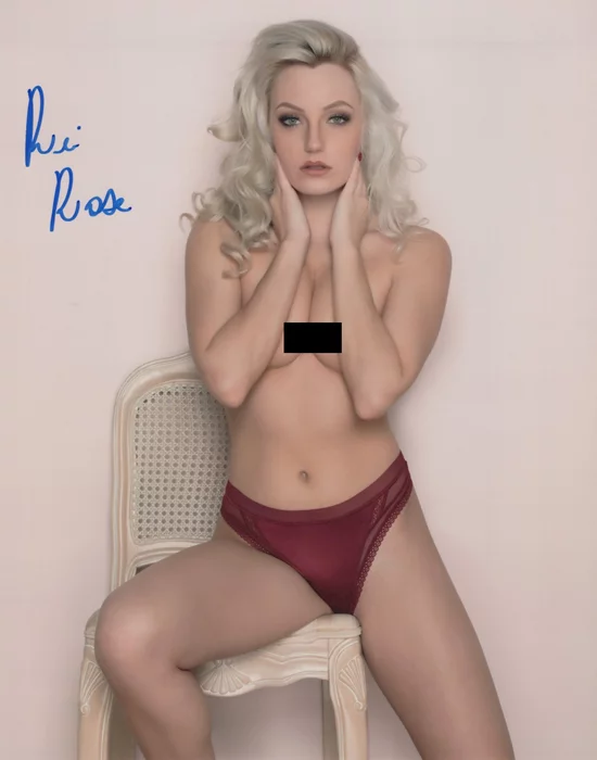 Ria Rose autograph