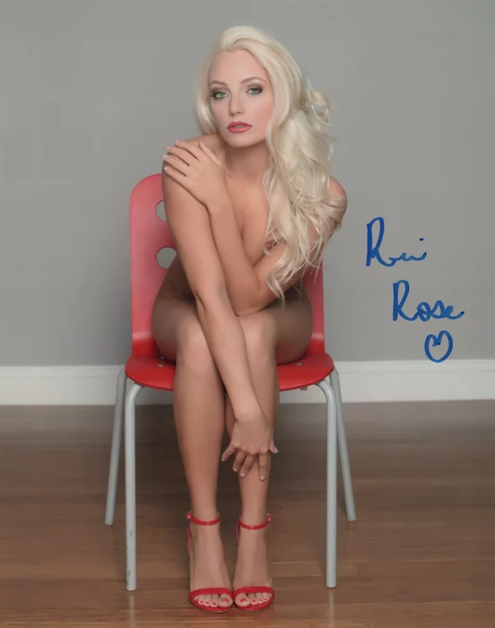 Ria Rose autograph