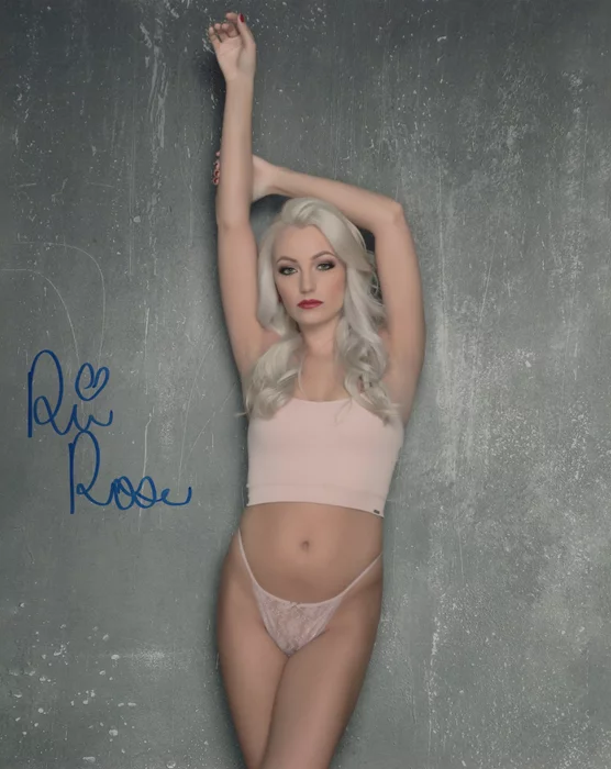 Ria Rose autograph