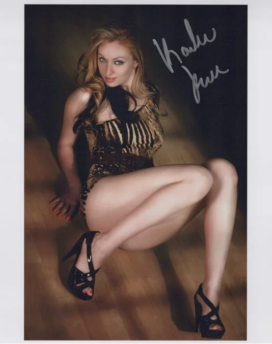 Karoline Keri autograph