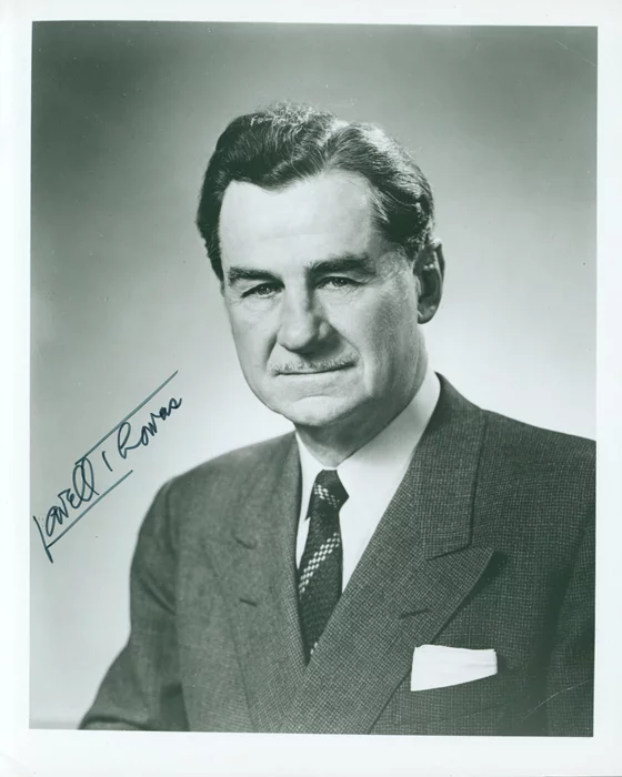 Lowell Thomas autograph