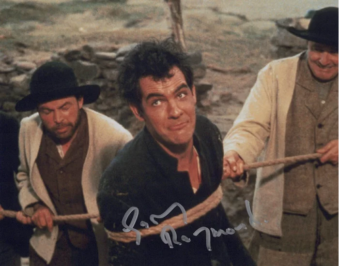 Gary Raymond autograph