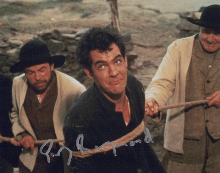 Gary Raymond autograph