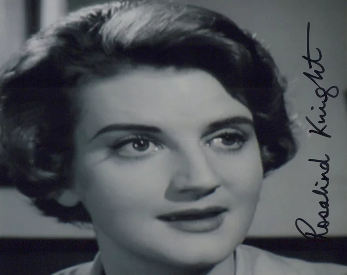 Rosalind Knight autograph