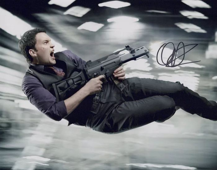 Gareth David-Lloyd autograph