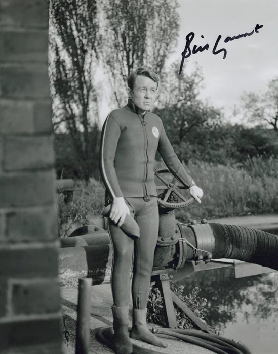 William Gaunt autograph