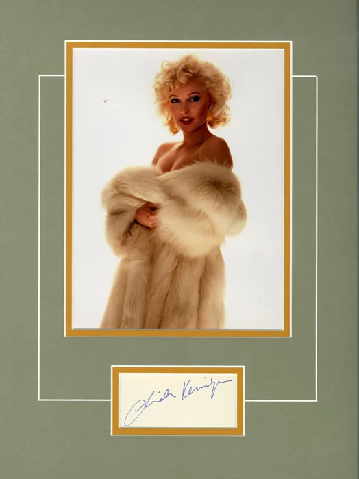 Linda Kerridge autograph