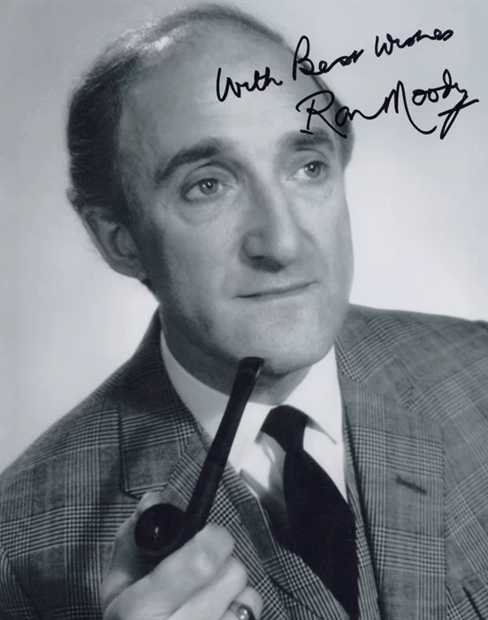 Ron Moody autograph