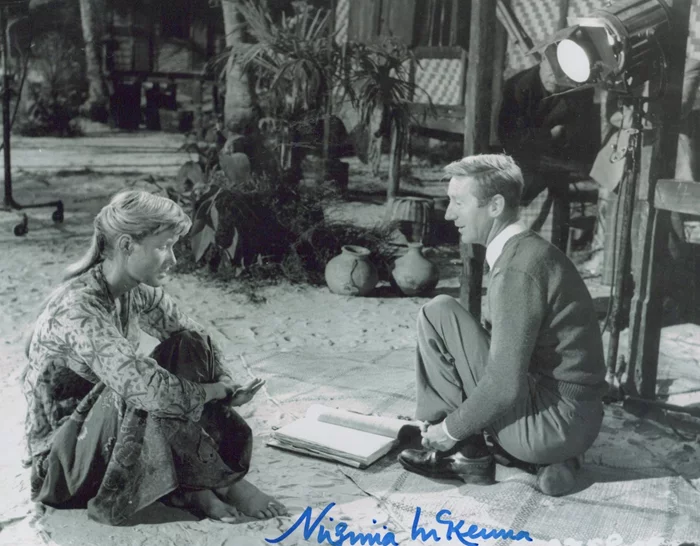 Virginia McKenna autograph