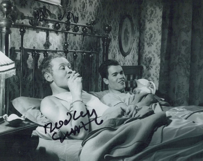 Dudley Sutton autograph