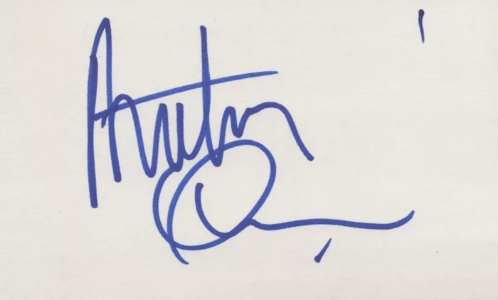 Anthony Quinn autograph