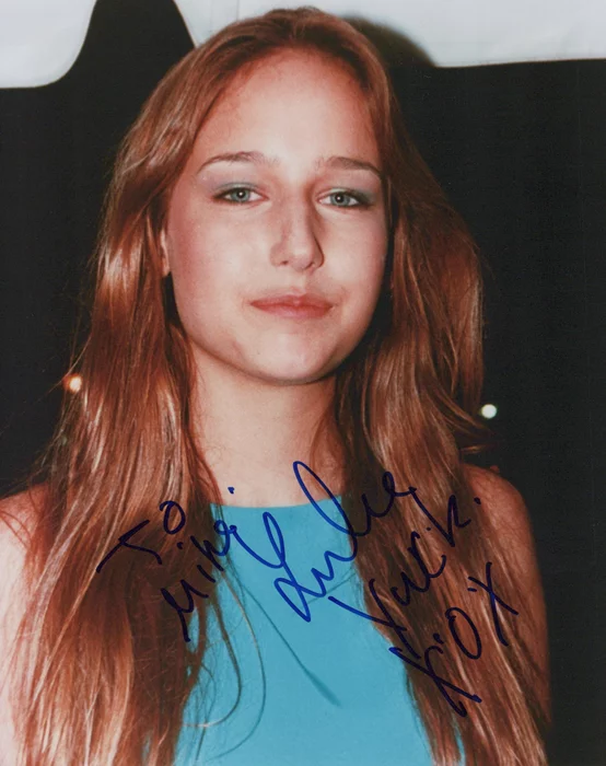 Leelee Sobieski autograph