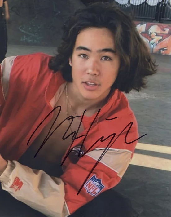 Nico Hiraga autograph