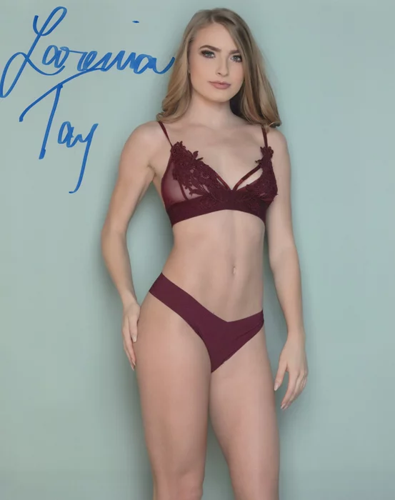 Lareina Tay autograph