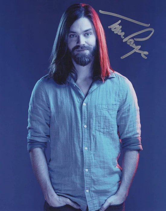 Tom Payne autograph