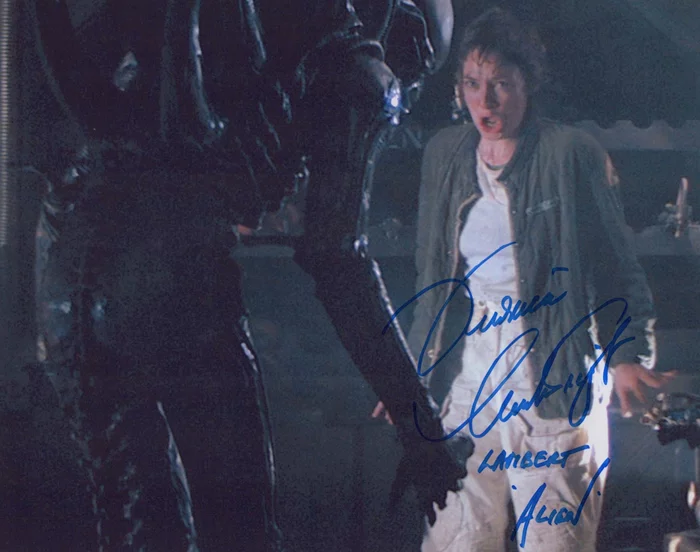 Veronica Cartwright autograph