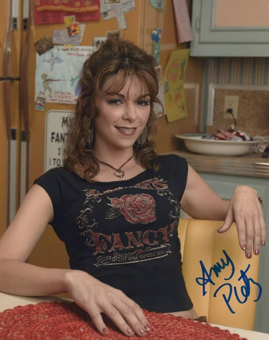 Amy Pietz autograph