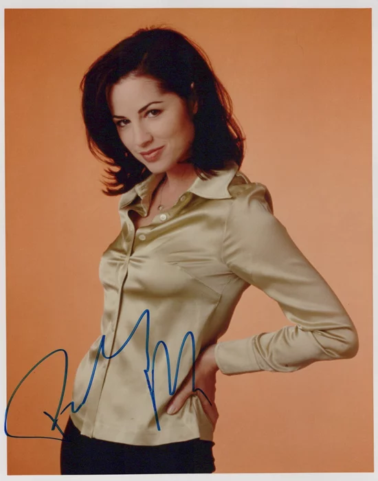 Paula Marshall autograph