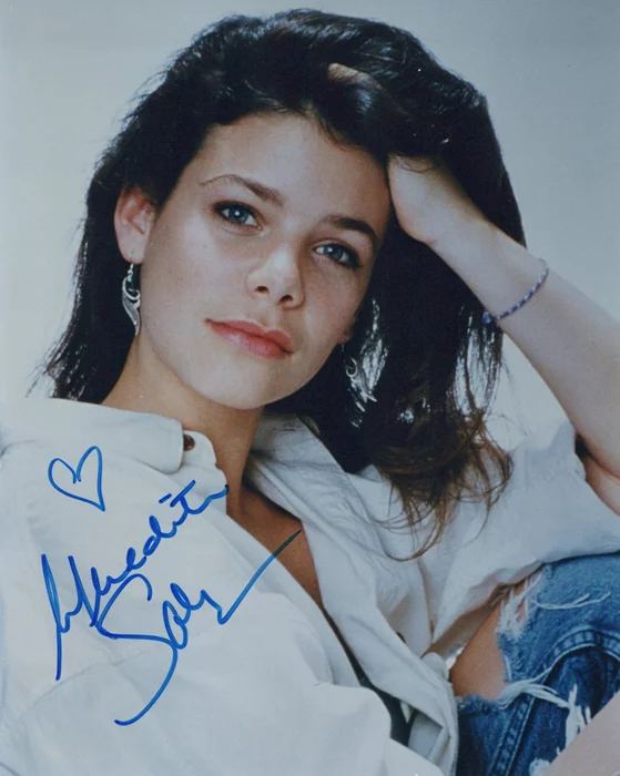 Meredith Salenger autograph