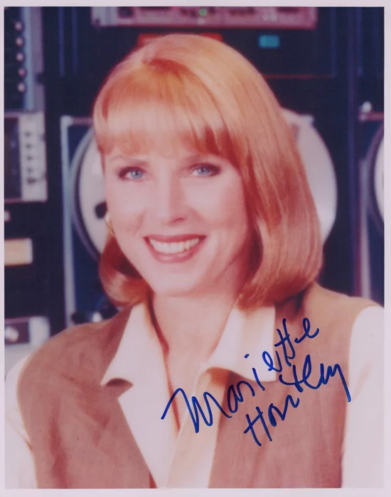 Mariette Hartley autograph
