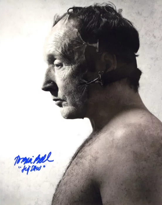 Tobin Bell autograph