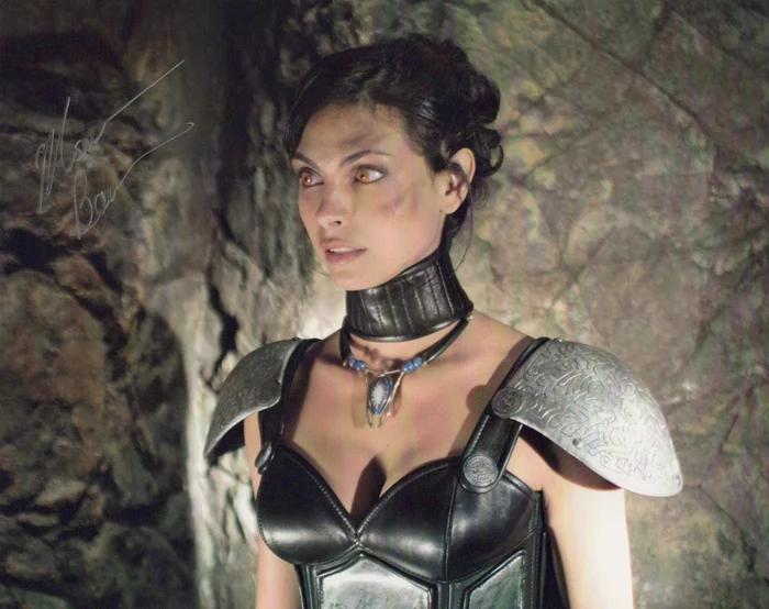 Morena Baccarin autograph