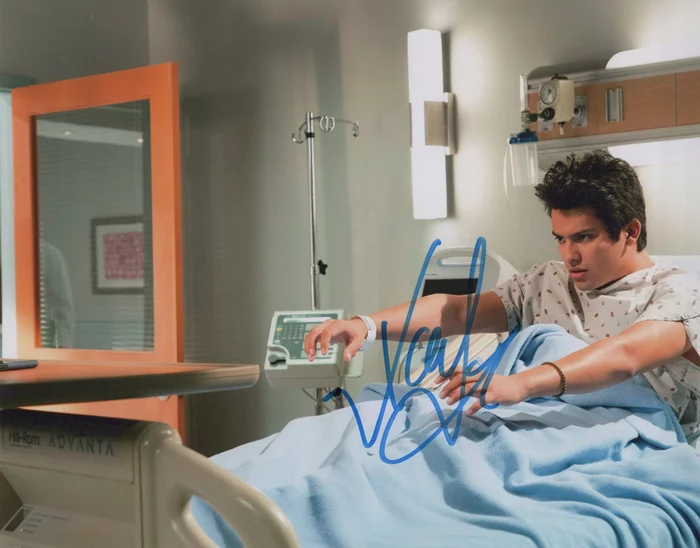 Xolo Maridue�a autograph