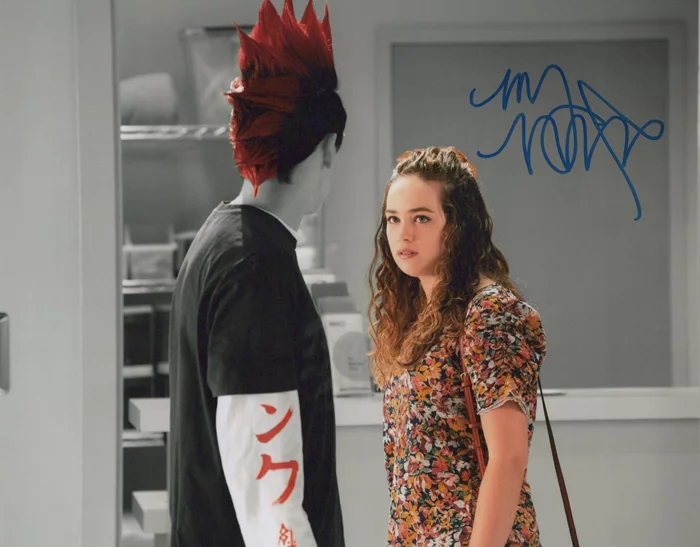 Mary Mouser autograph
