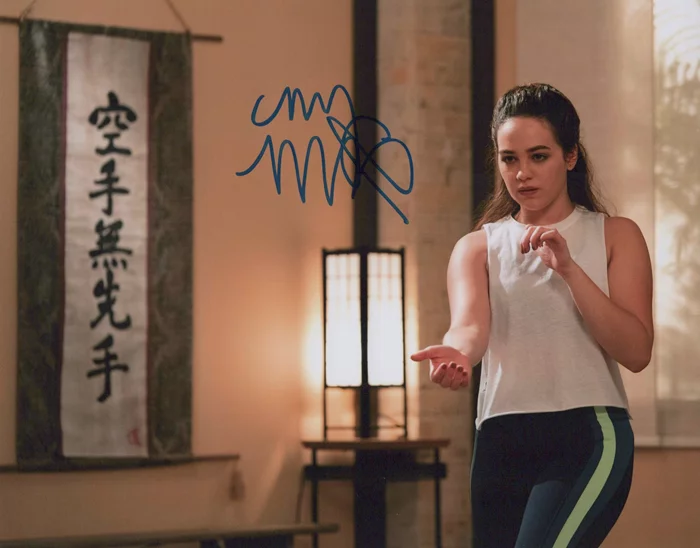 Mary Mouser autograph