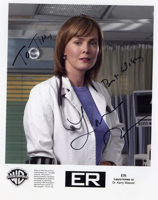 Laura Innes autograph
