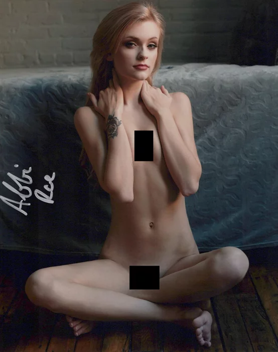 Abbii Rae autograph