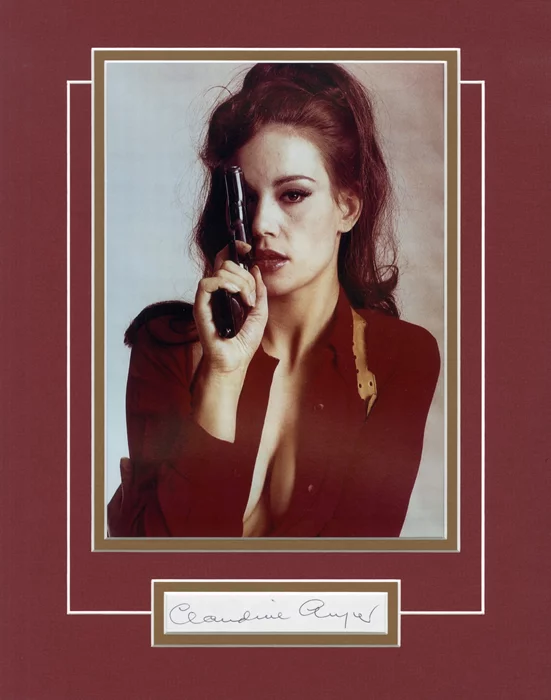 Claudine Auger autograph