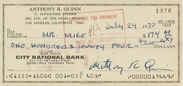 Anthony Quinn autograph