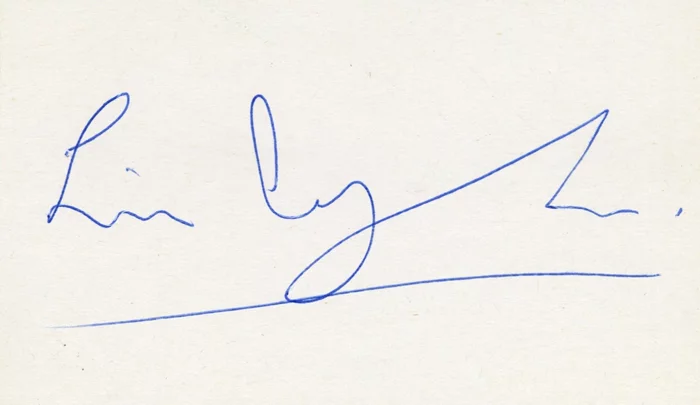 Liam Cunningham autograph