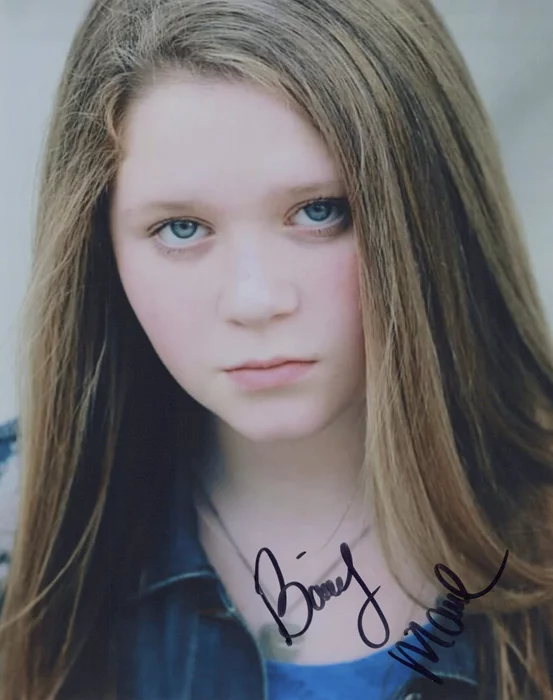Bailey Marie autograph