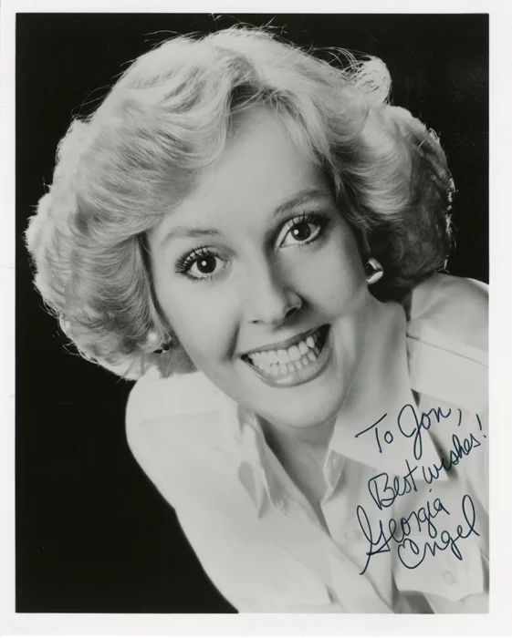 Georgia Engel autograph