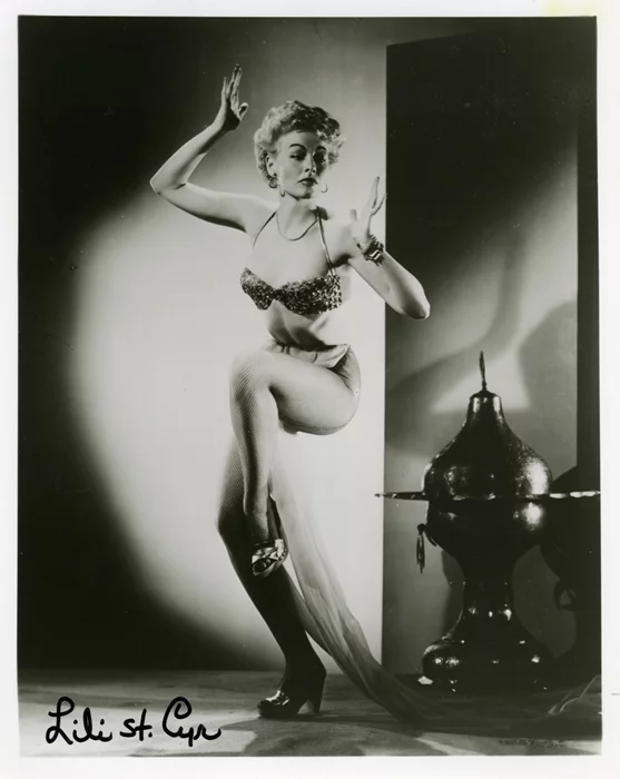 Lili St. Cyr autograph