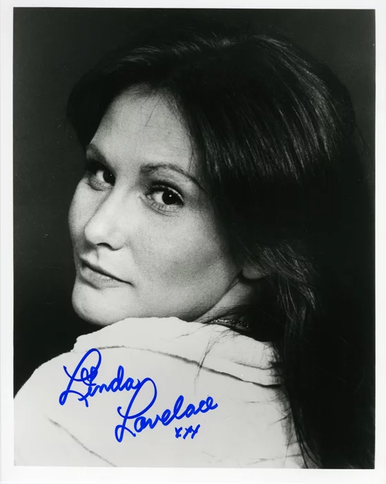 Linda Lovelace autograph