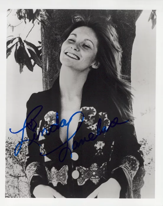 Linda Lovelace autograph