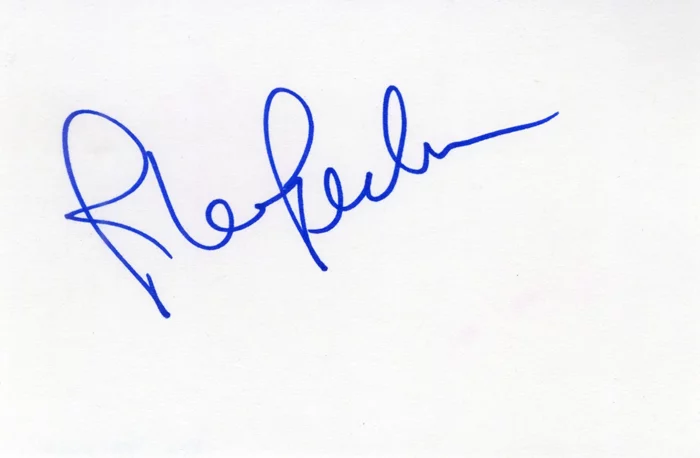 Rhea Perlman autograph