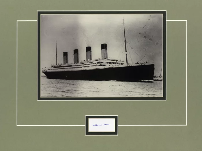 Millvina Dean autograph