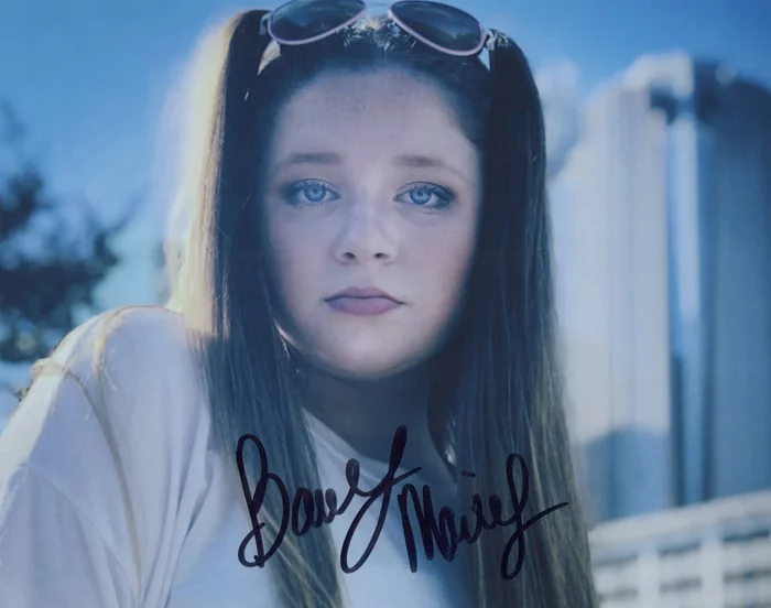 Bailey Marie autograph