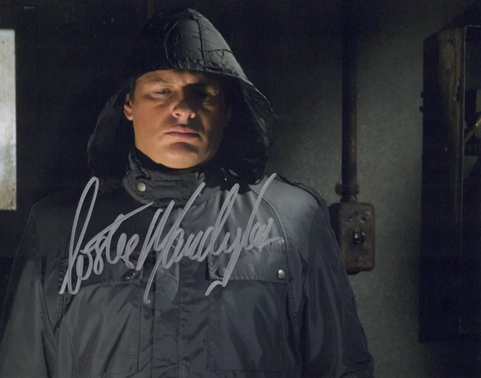 Costas Mandylor autograph