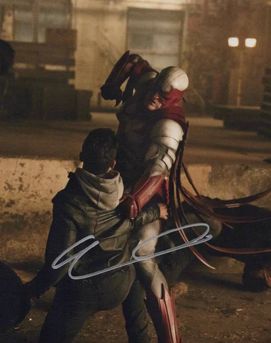 Alan  Ritchson autograph