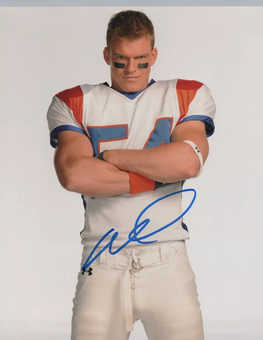 Alan  Ritchson autograph