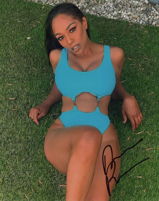 Danielle Blackwell autograph